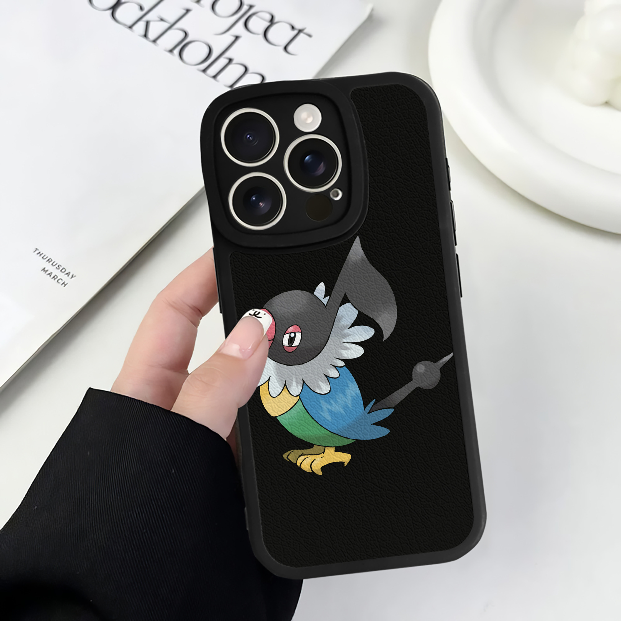 （画像用） ポケットモンスター Pokémon 【iPhone 16シリーズ対応】シリコンスマホケース（レザー調） 材質：シリコン